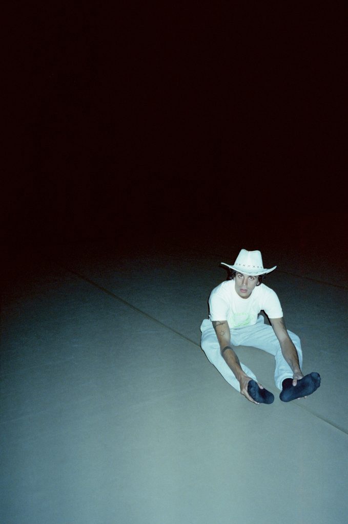 Leo Walk