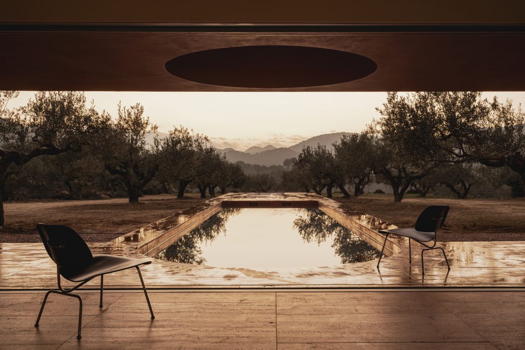 espagne-architecture-piscine-oliviers