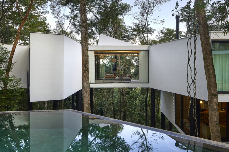 tetro-architecture-maison-arbre-brésil