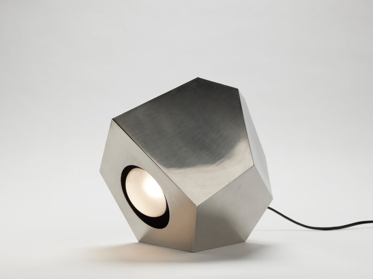 sergemansau-design-lampe-futuriste